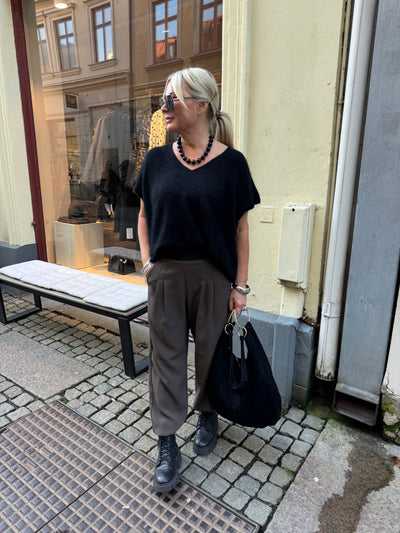 ANGORA BLACK VÄST 6885