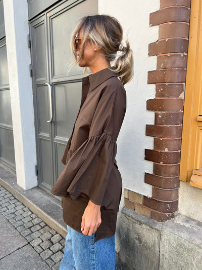 Camille  Brown  shirt HH2202