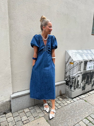 NEO NOIR KLÄNNING ILLANA DENIM BLUE