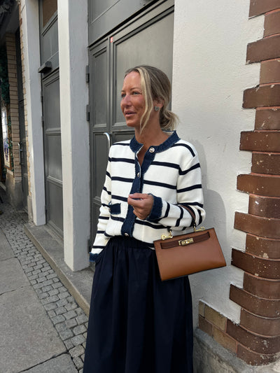 DONNA KOFTA randig vit/ med blå marin rand