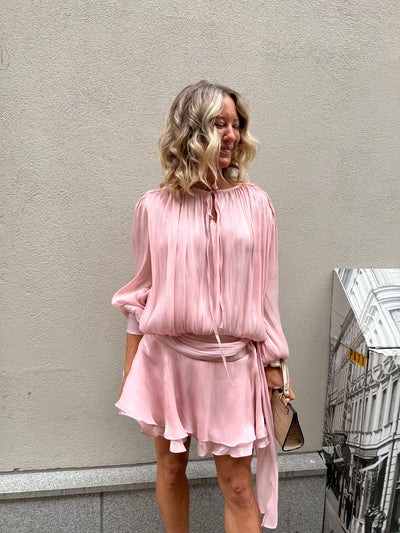 Amanda dress - ljusrosa åter 12/5