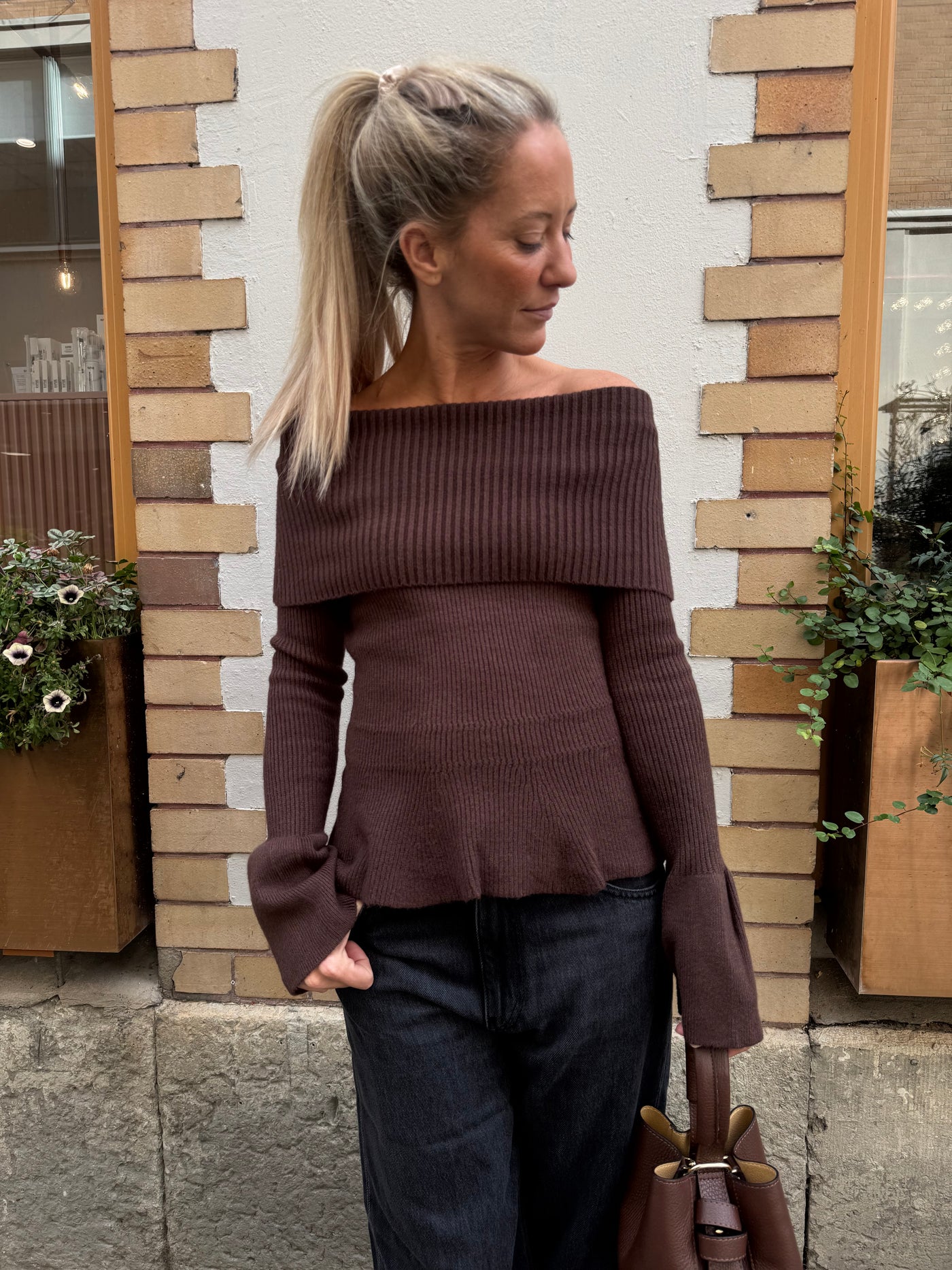 Andrea topp Brown