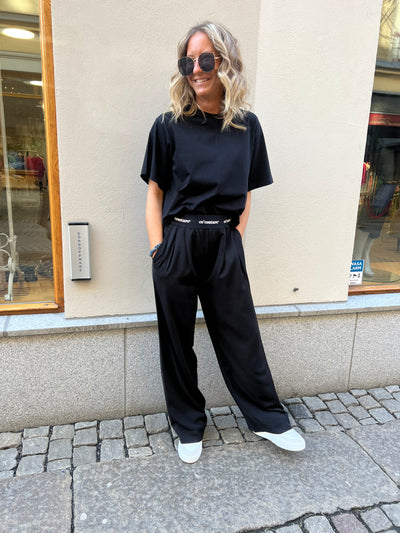 Amina CC logo pant black