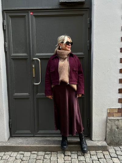 Neo Noir Bovary skirt Burgundy
