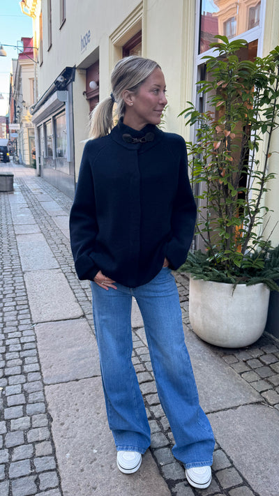 Laura Betsel Navy