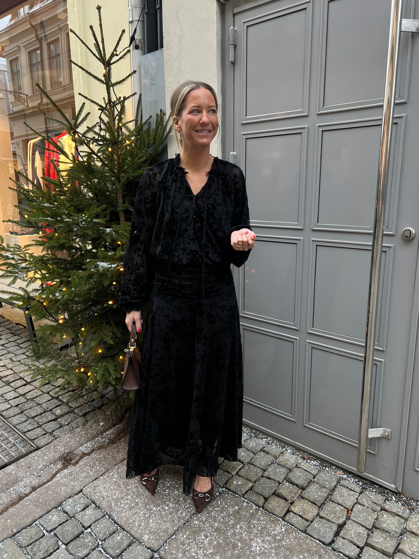 Zoe dress black leverans 7 dagar