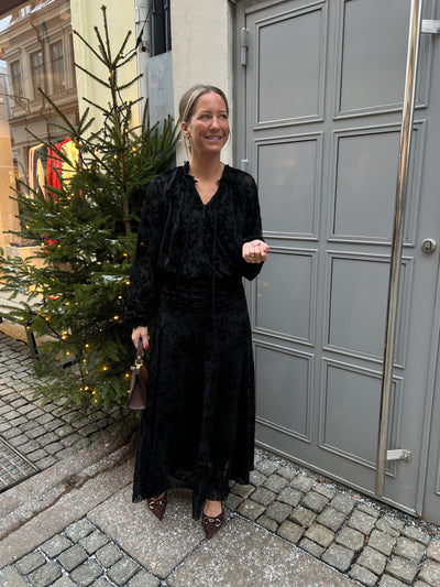 Zoe dress black leverans 7 dagar