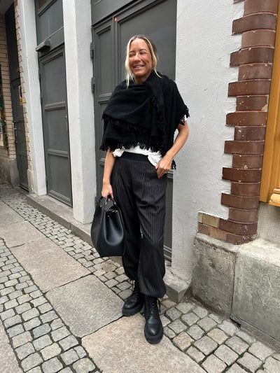 GOSSIA ATALIEGO Kostymbyxa grå med vit kritstrecks rand