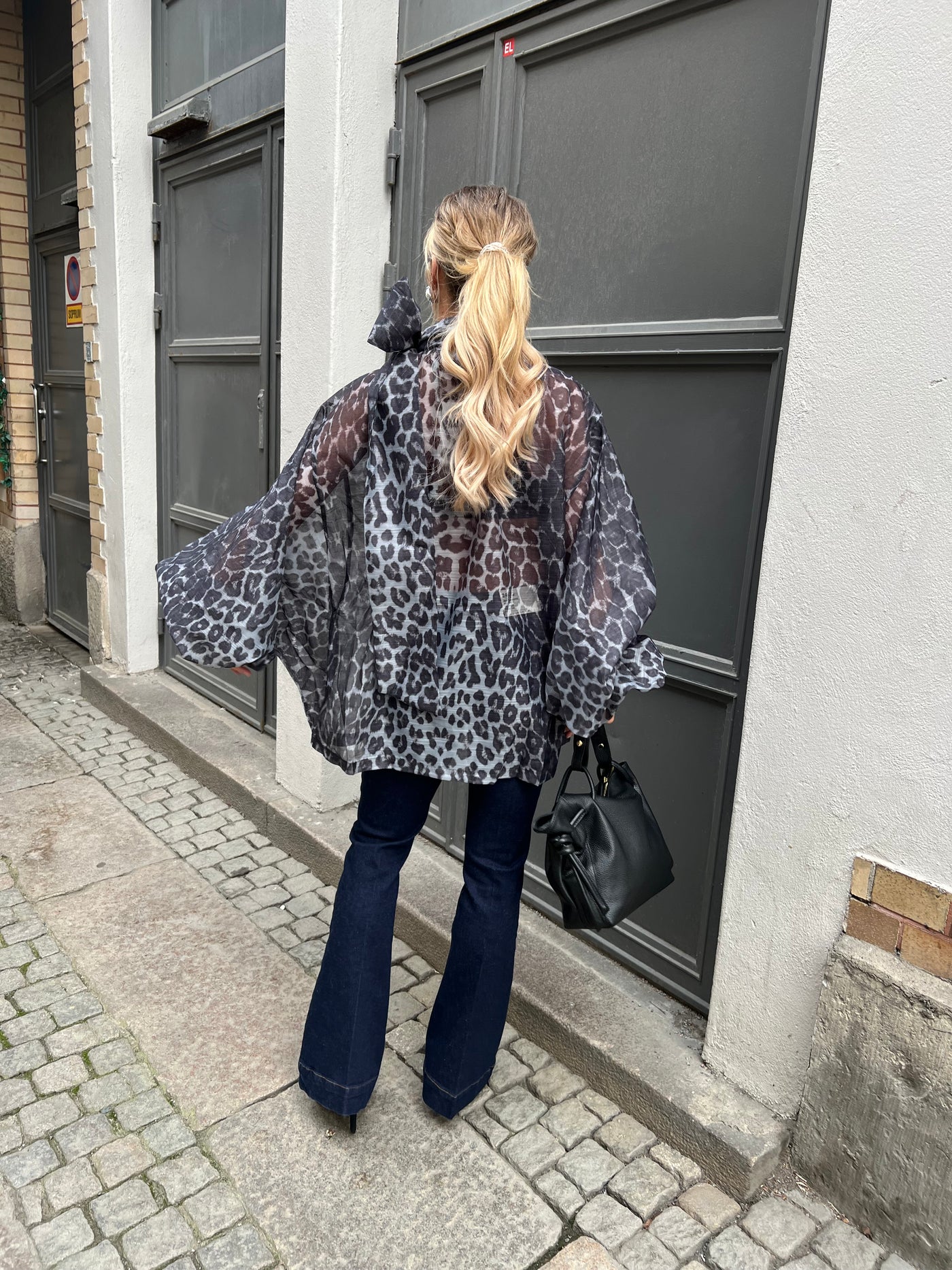 Leopard grey organza