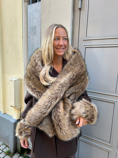 Stor pälskrage brun