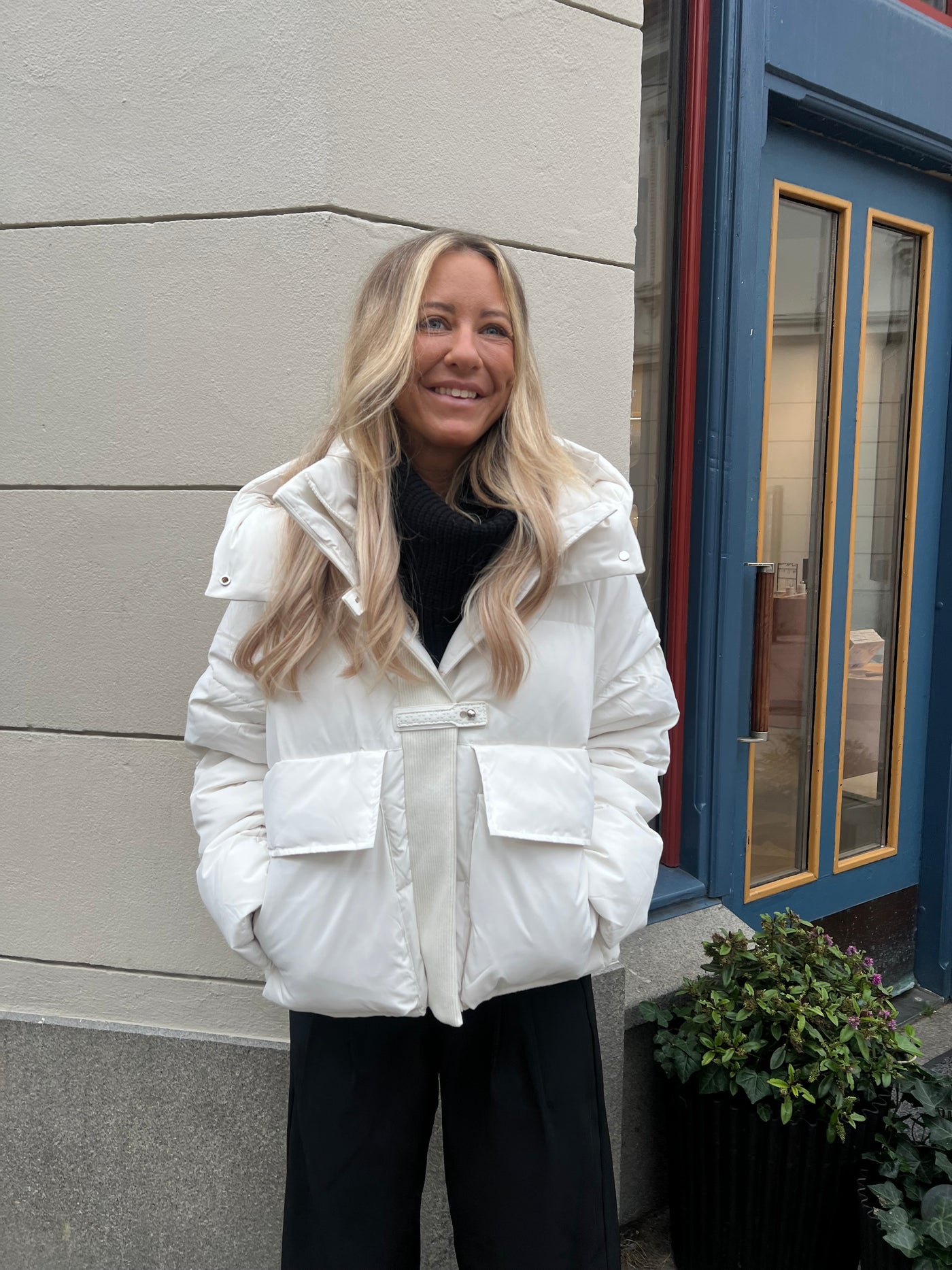 CMCICCO - DOWN JACKET WITH HOOD IN OFF-WHITE