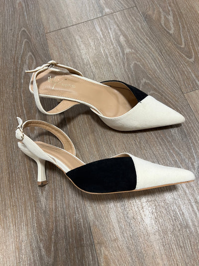 Sergio pumps offwhite/svart lev 7 dgr