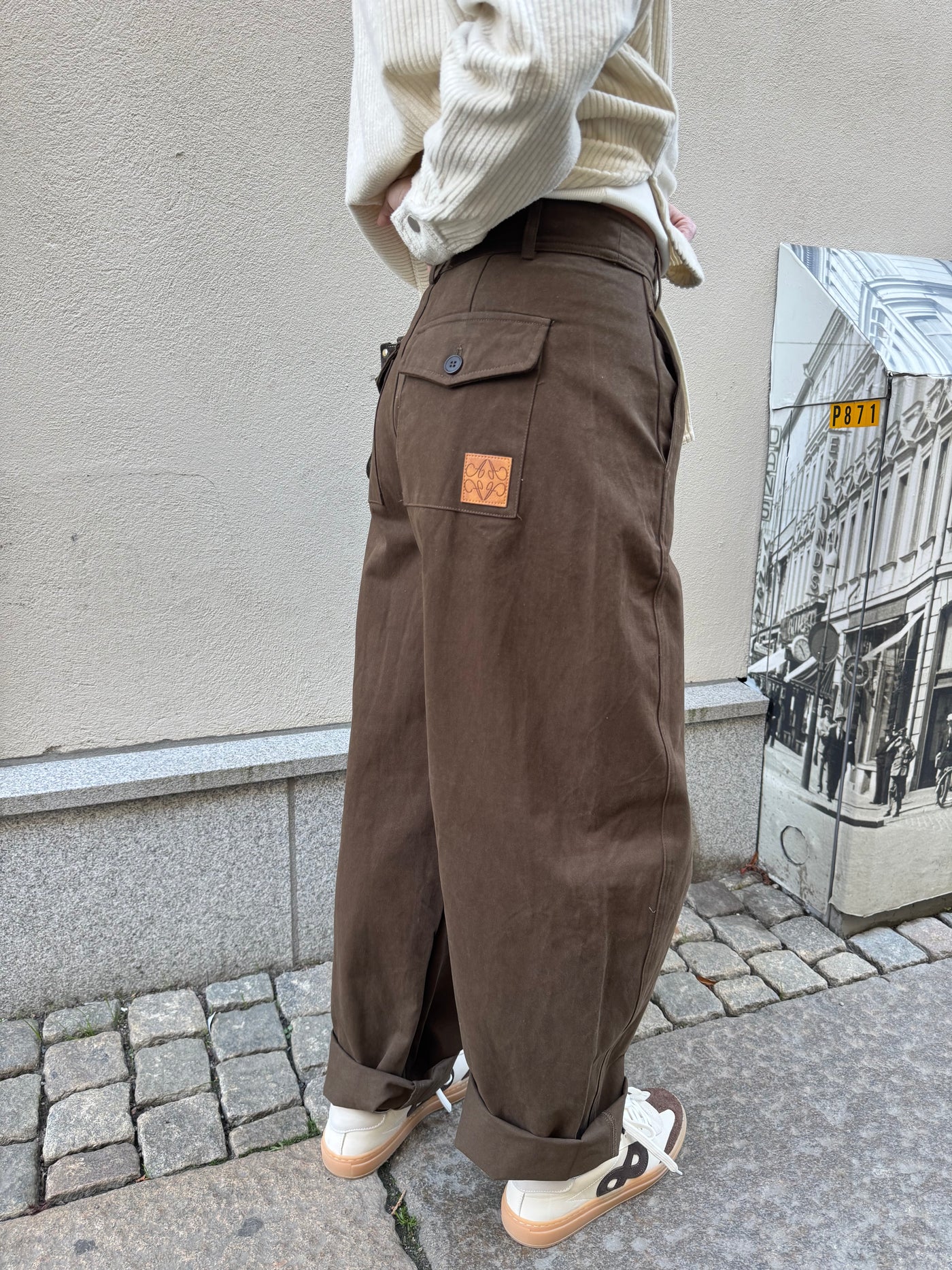 Pia chinos Chockolat