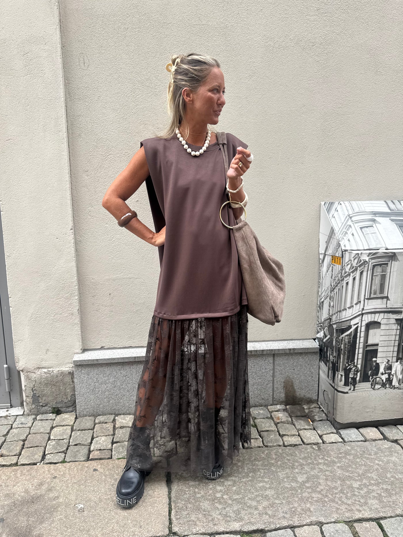 Filippa power dress Brown L5179U leverans 7 dagar