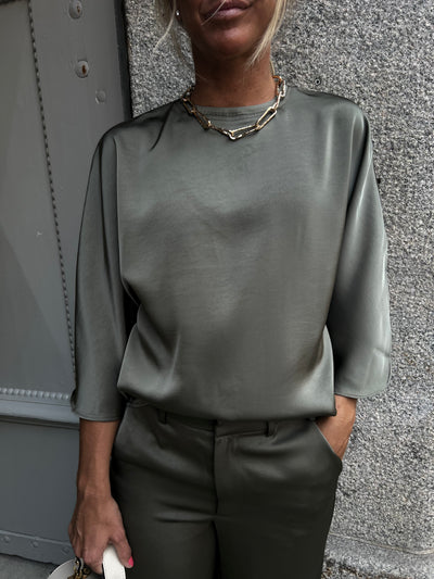 Liora Heavy Sateen Blous Army