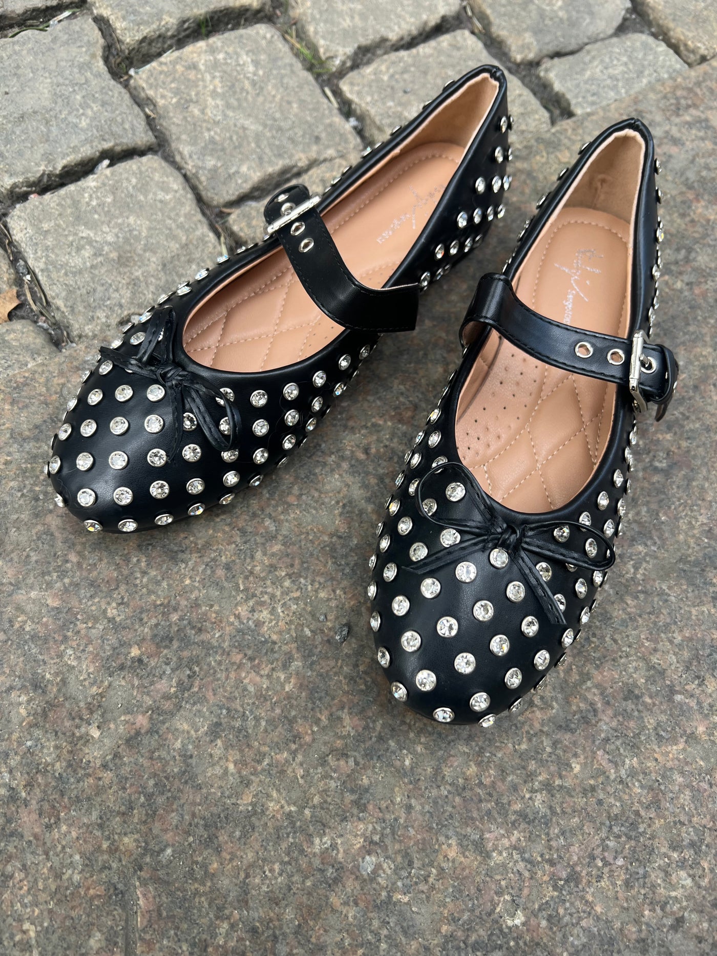 Moon ballerina med nitar 260