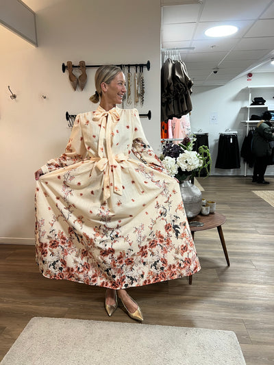 Hailey Dress Cream/aprikos