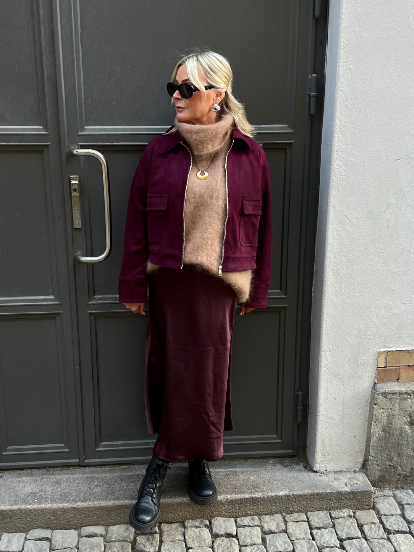 Neo Noir Bovary skirt Burgundy