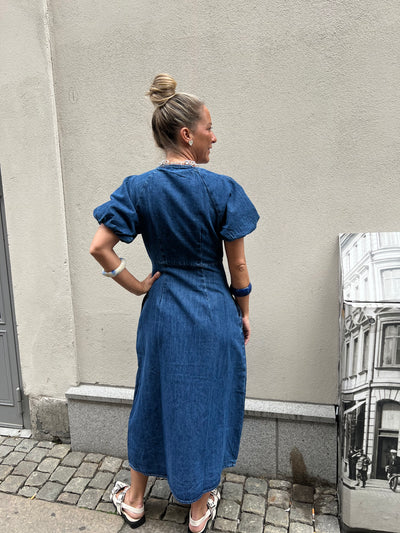 NEO NOIR KLÄNNING ILLANA DENIM BLUE