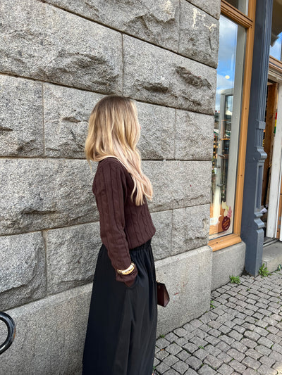 CMKOTOM - CABLE KNIT PULLOVER IN BROWN
