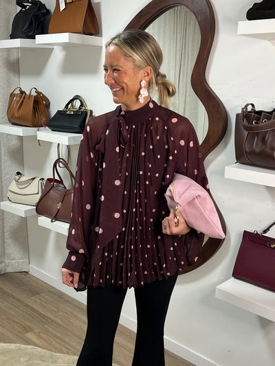 Pertunia  Boudreaux  dot 3390