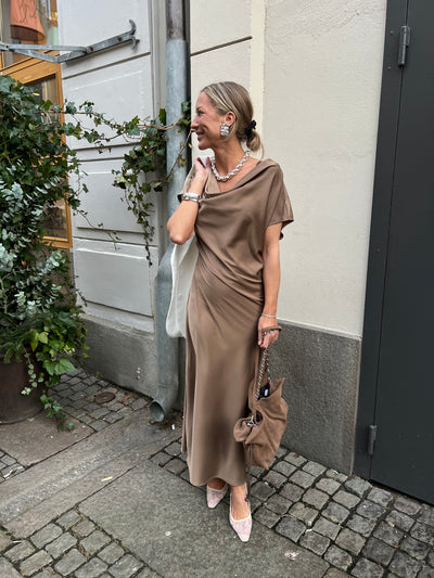 AdnaCC Wing Dress Walnut