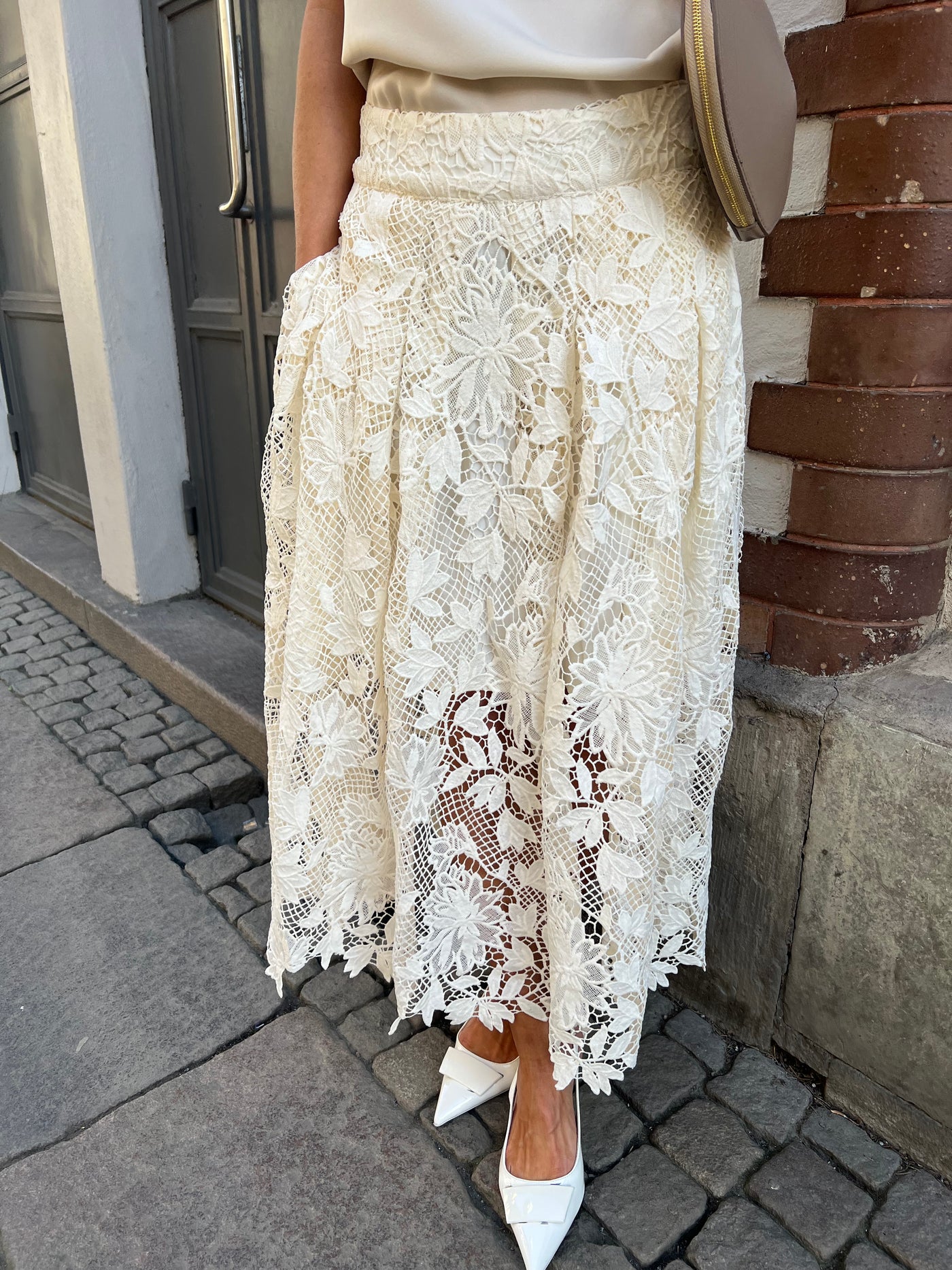 CMLARAH - SKIRT WITH ALLOVER LACE IN WHITE