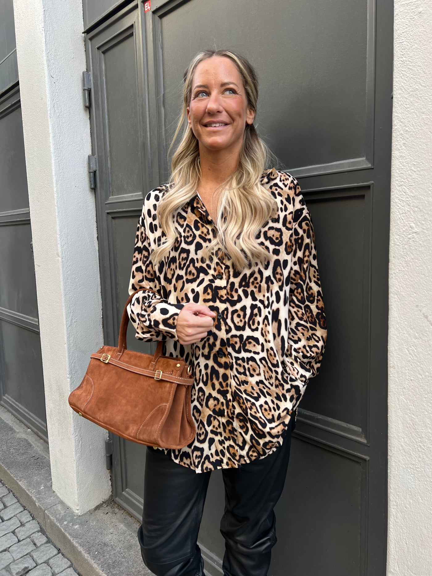 LEO BLOUSE leverans sju dagar