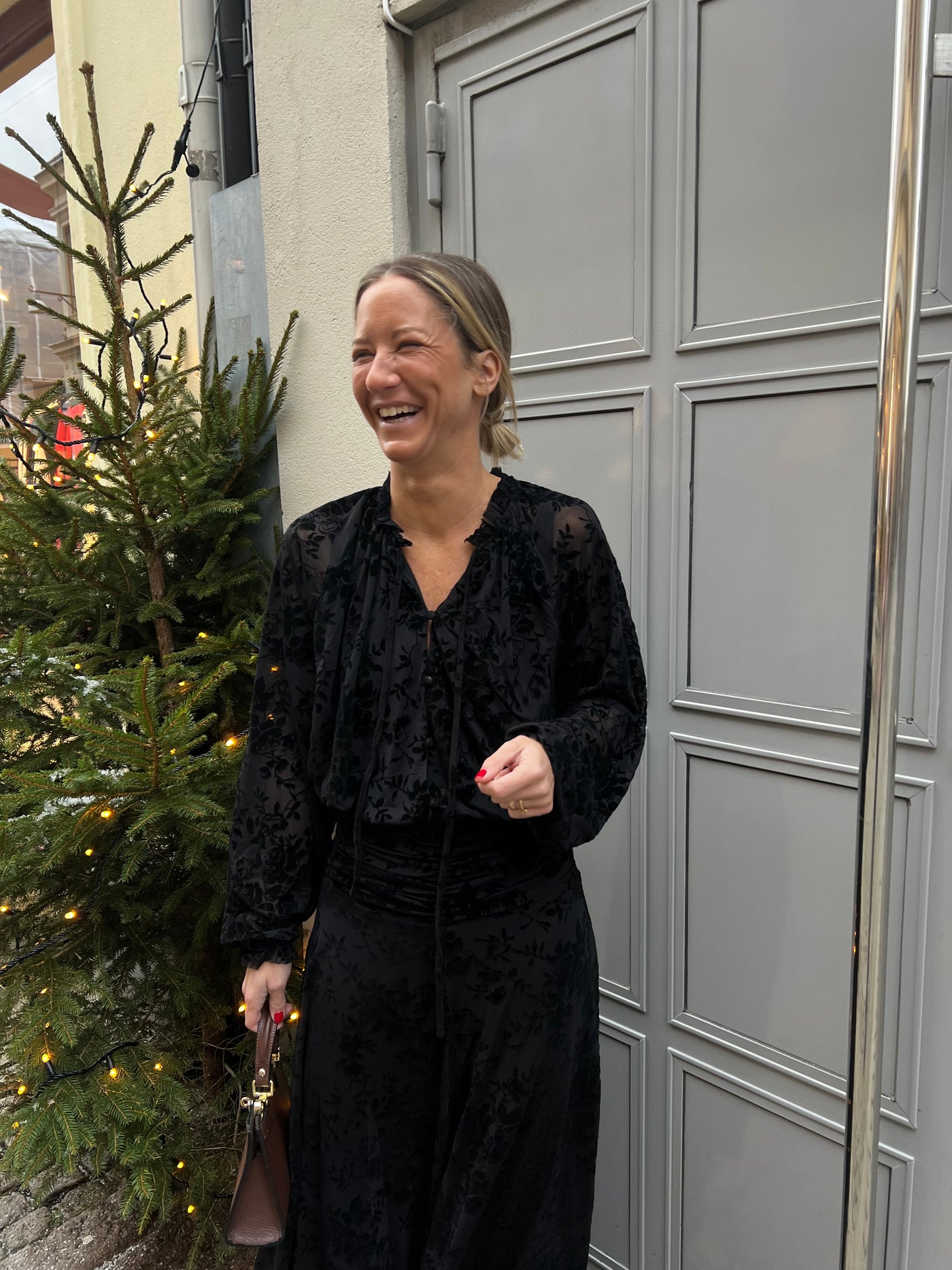 Zoe dress black leverans 7 dagar