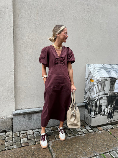 Iliana Burgundy dress lev 5 dagar