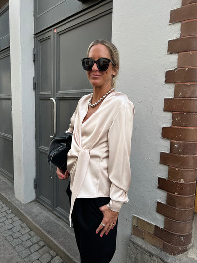 Petris Heavy Sateen Blouse