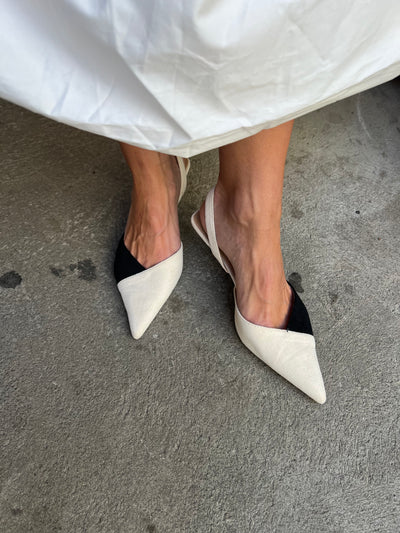 Sergio pumps offwhite/svart lev 7 dgr