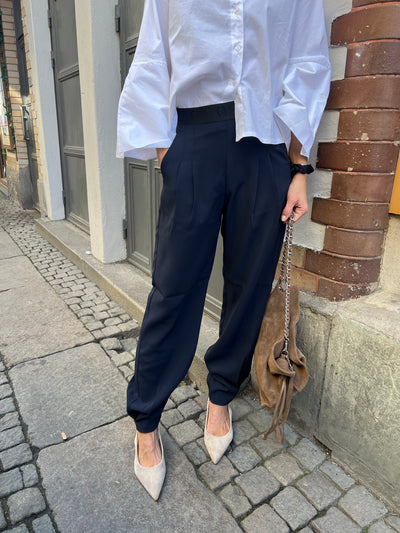 GOSSIA Kostymbyxa navy
