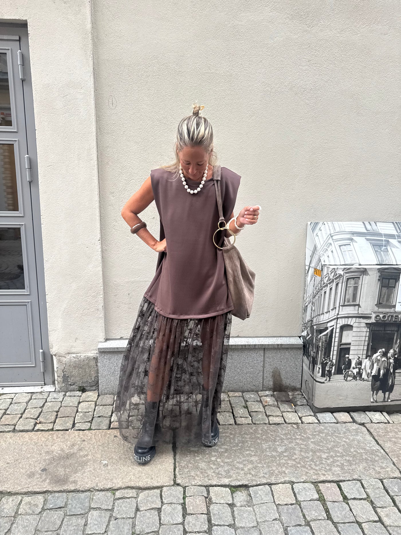 Filippa power dress Brown L5179U leverans 7 dagar