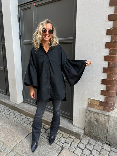 Camille black shirt HH2202