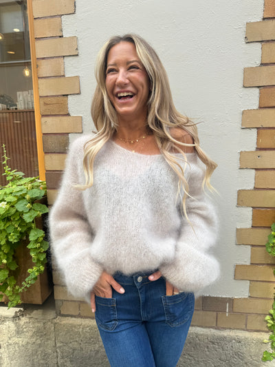 Roro Mohair Beige V-ring - 23505