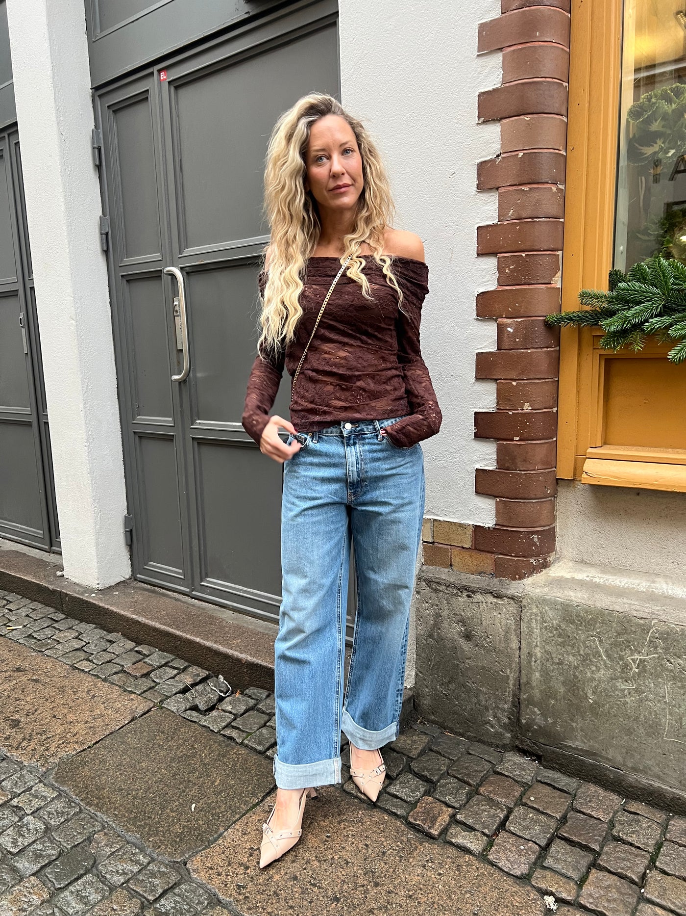 Jonna spets offshoulder brun