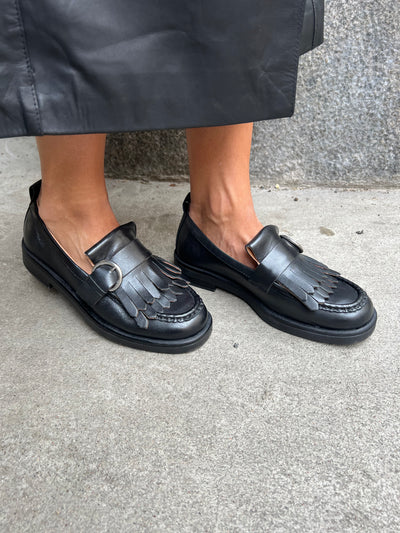 Matilda loafers pavement