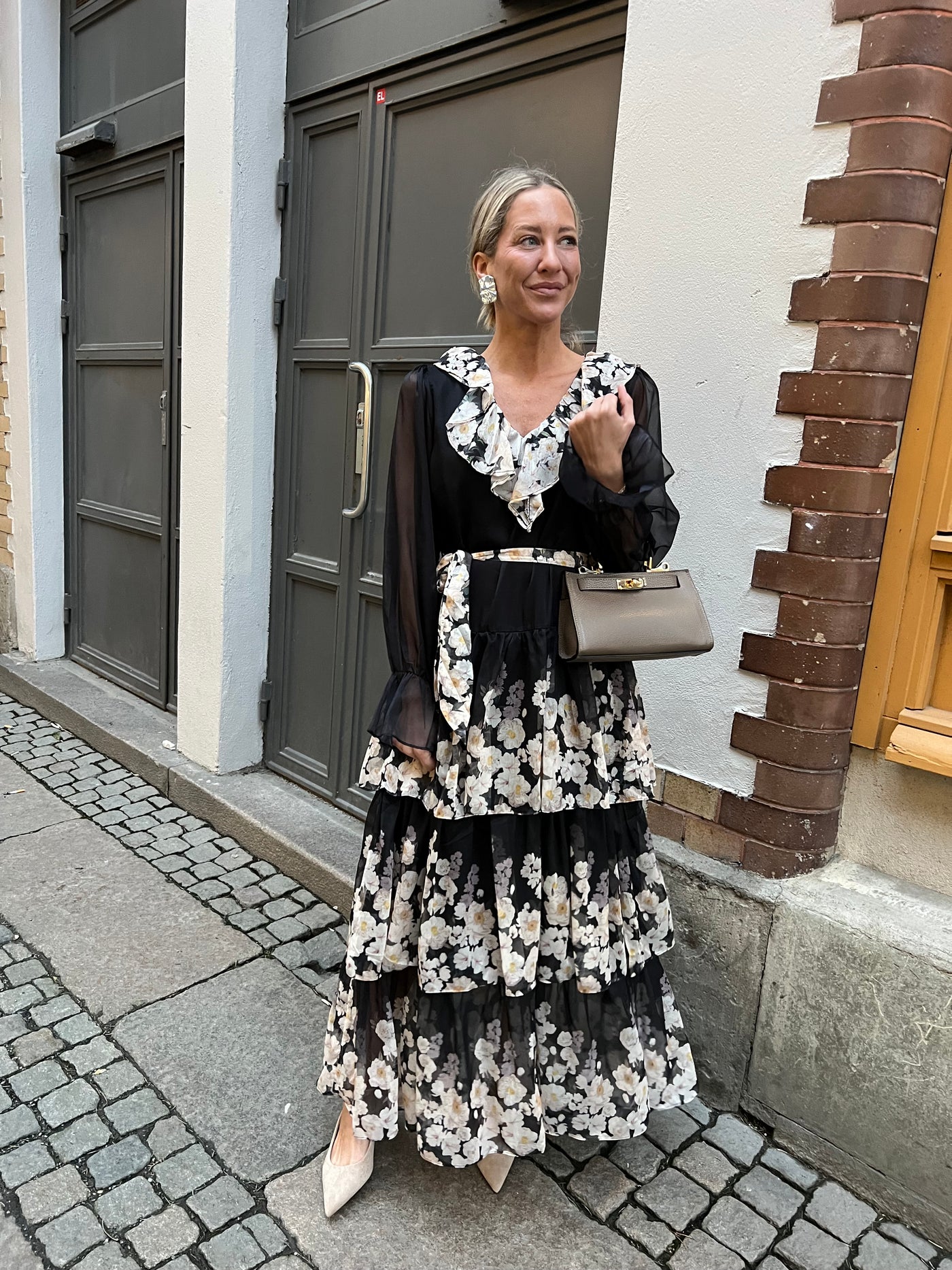 LUCY DRESS FLOWER BLACK