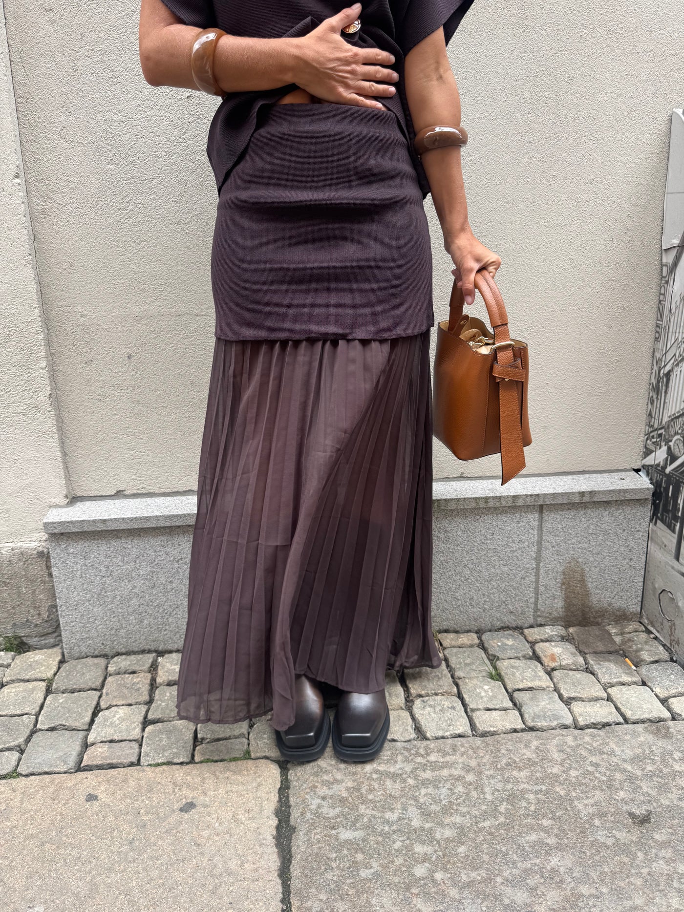 Charlotte Plis Skirt Brown - A2258