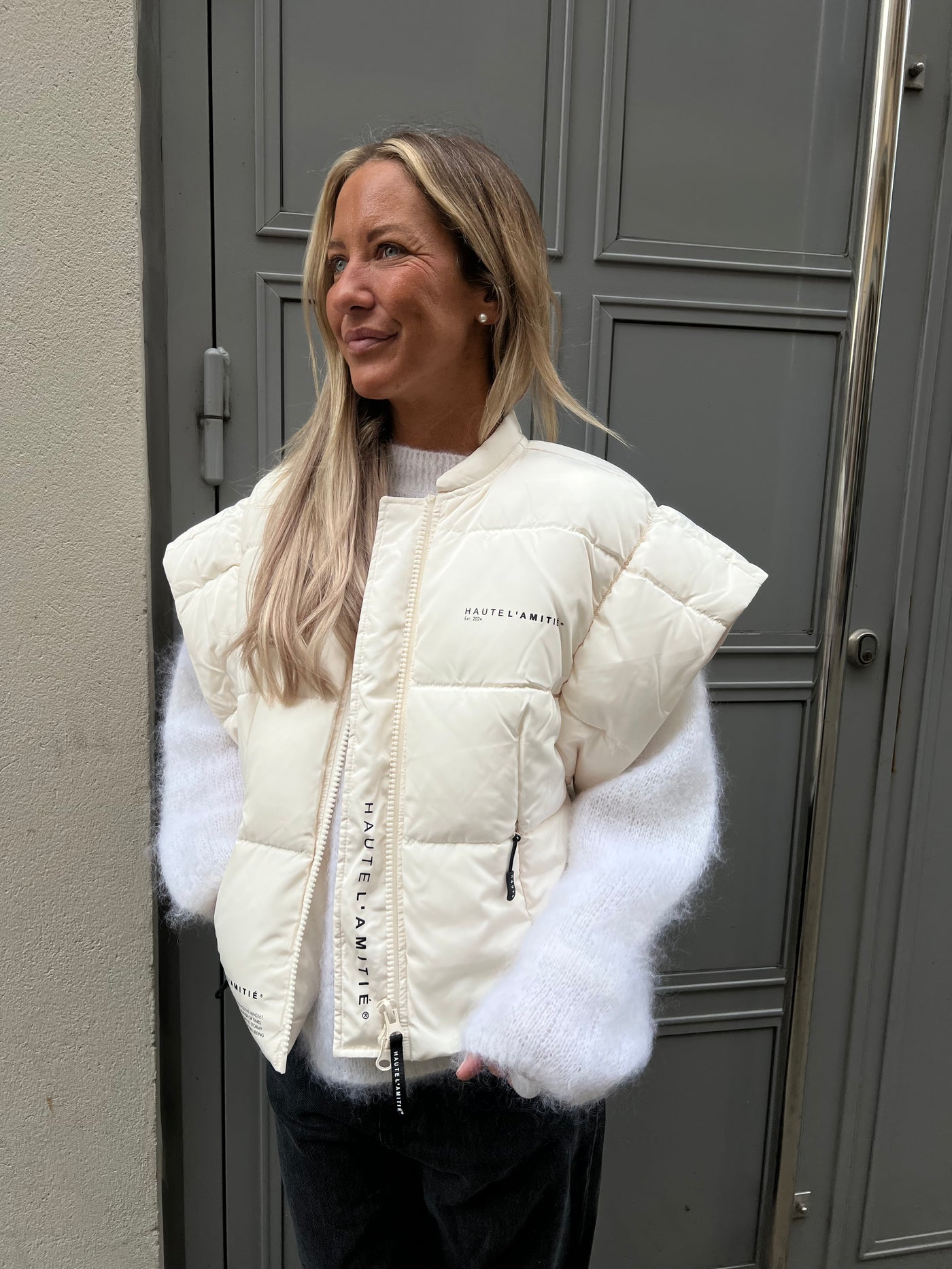 MOUNT PUFFER VEST offwhite