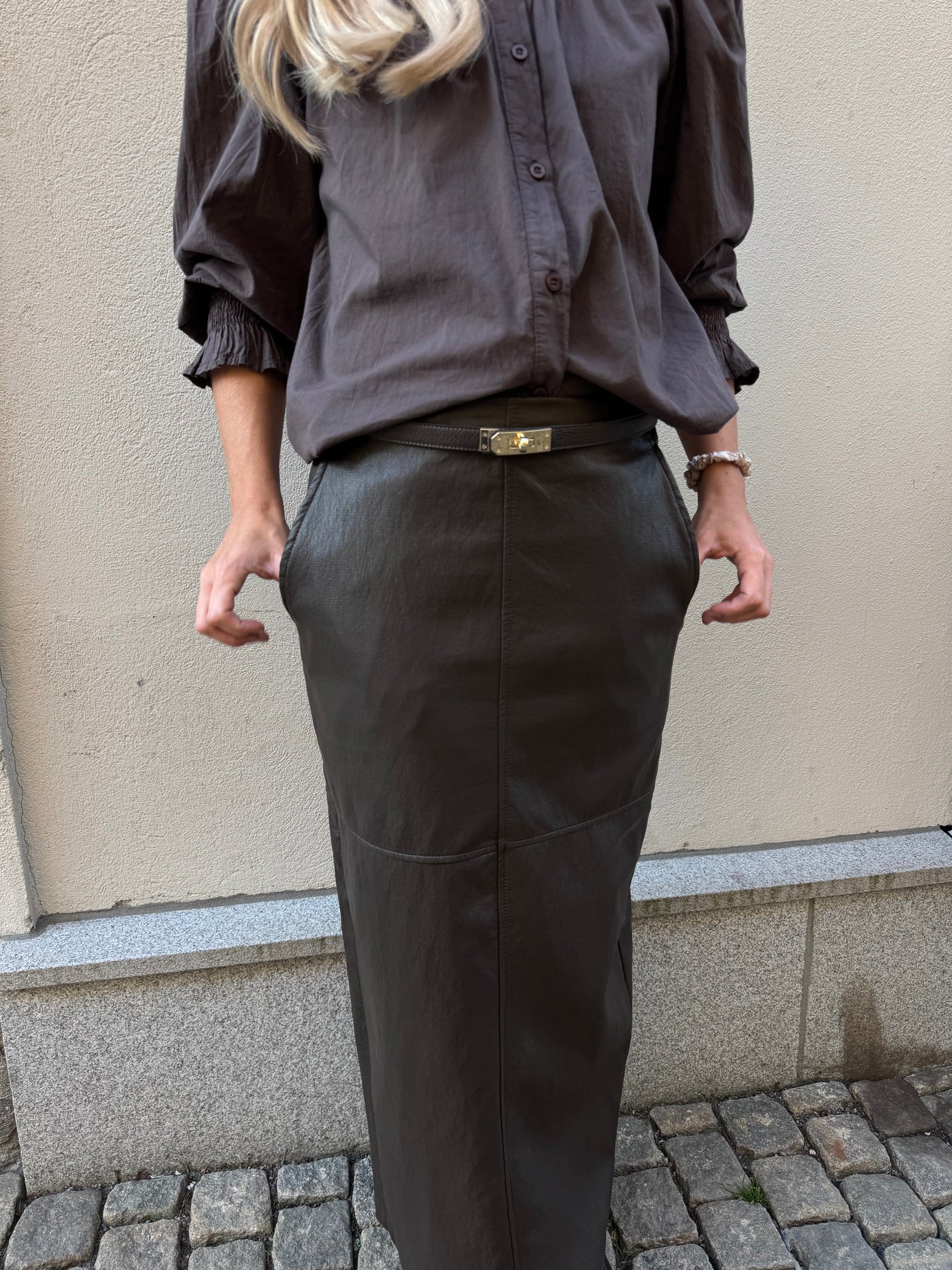 Kjol i pu co couture brown