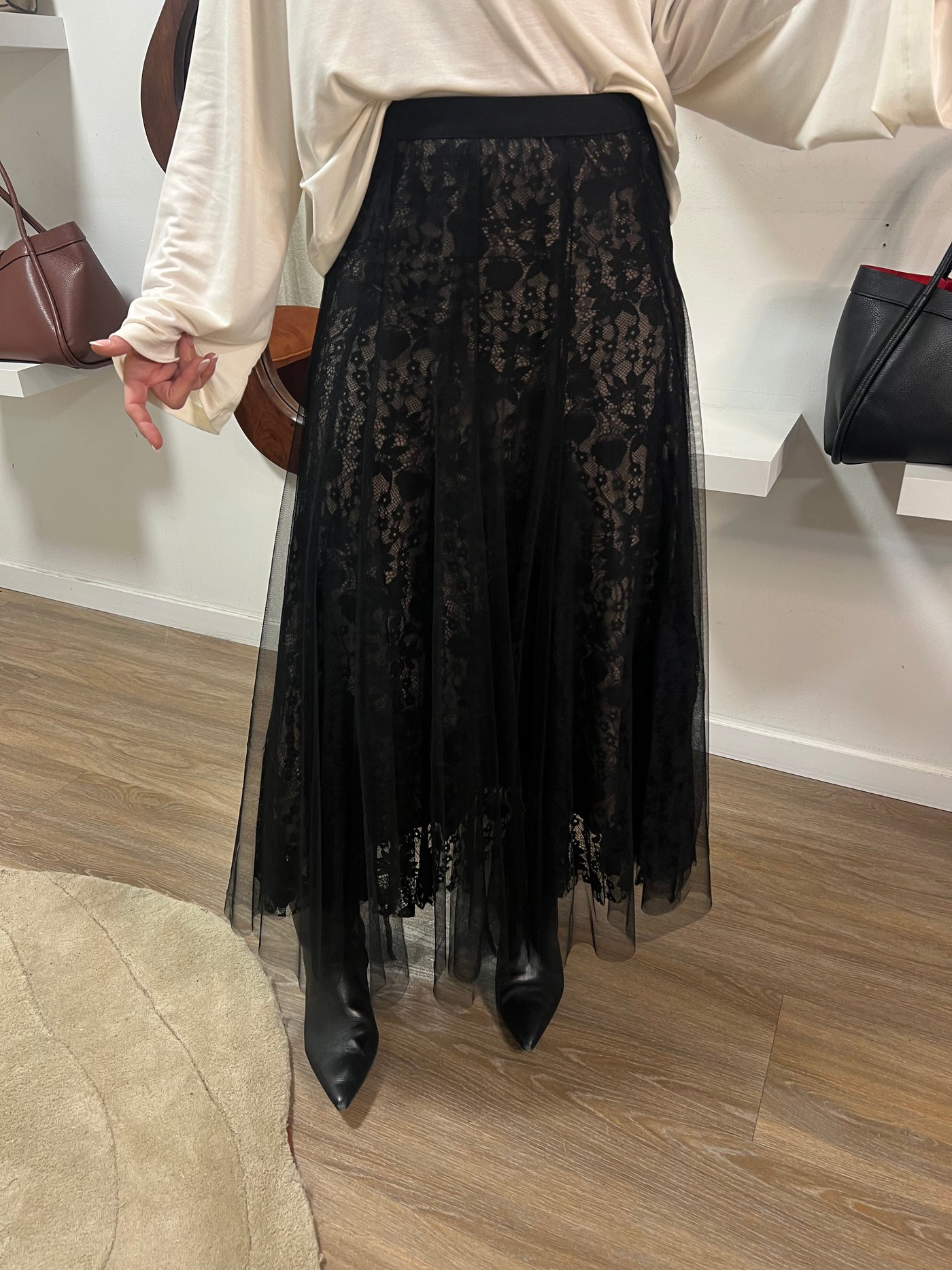 Samira tyll black/beige leverans 7 dagar