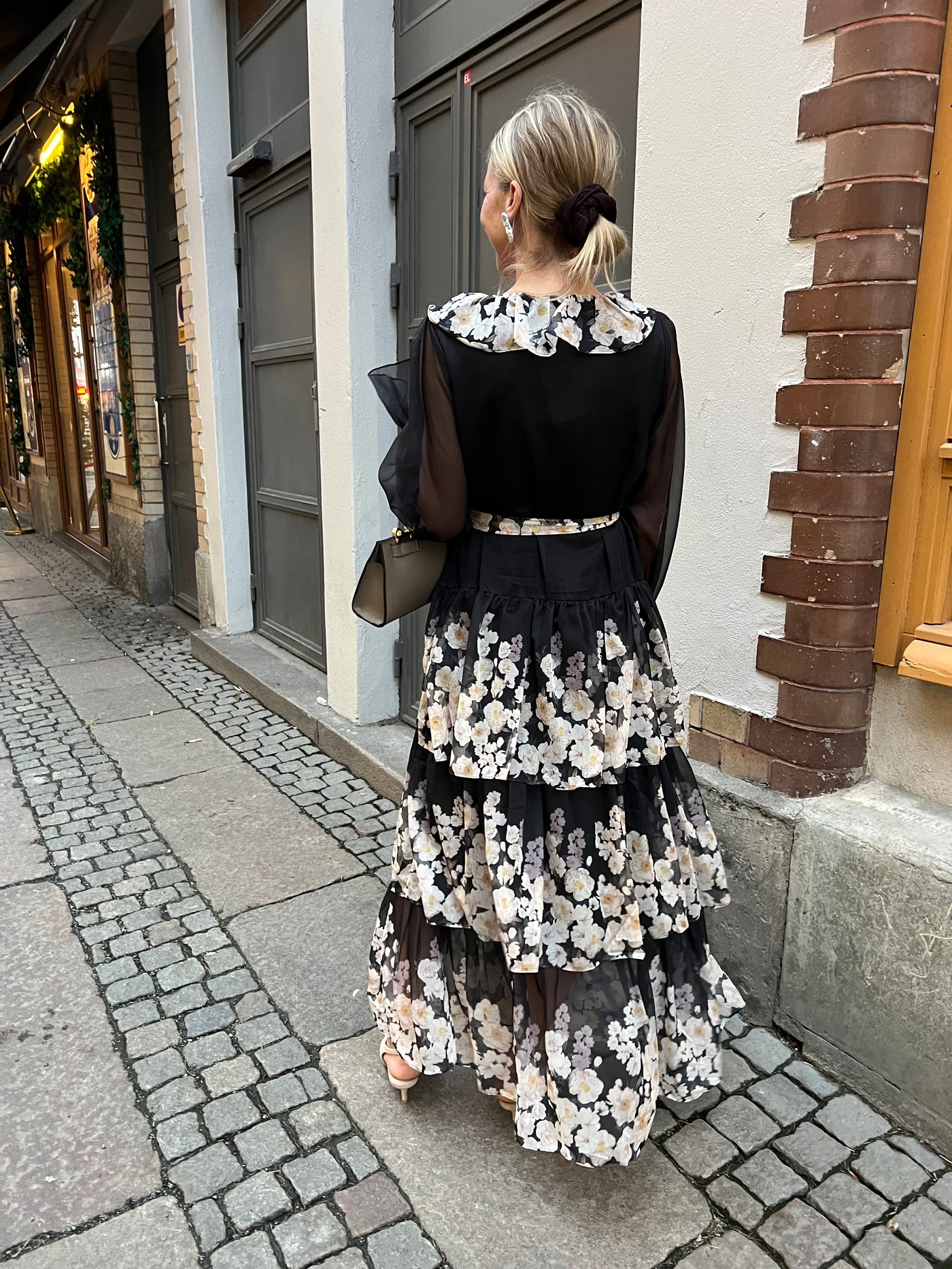 LUCY DRESS FLOWER BLACK
