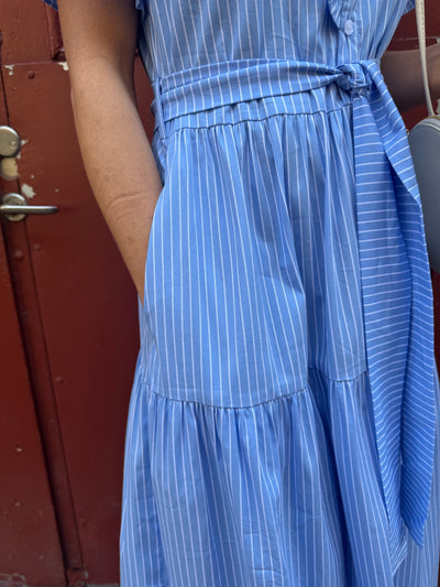 Nellie Stripe Dress lev 7 dagar