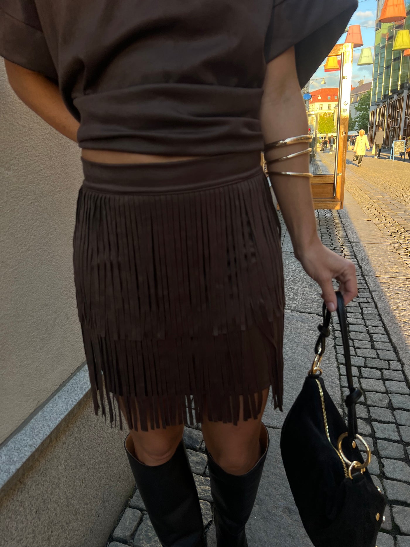 New France’s skirt dark brown