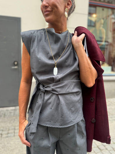 Sagacc Pleat Top