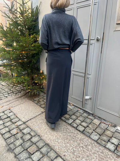 Penn& ink lång kjol 1681