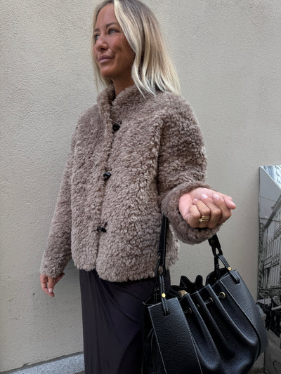 Nala kort pälsjacka Tupe