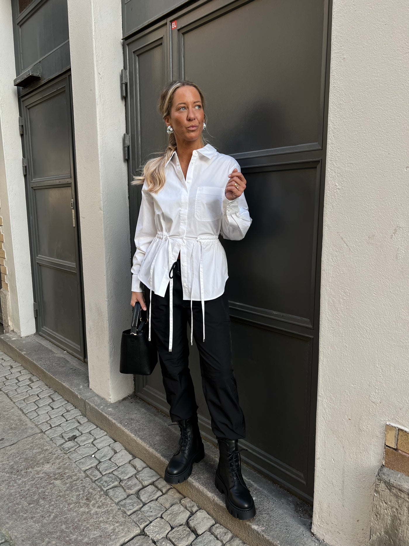THILLA PANT GOSSIA